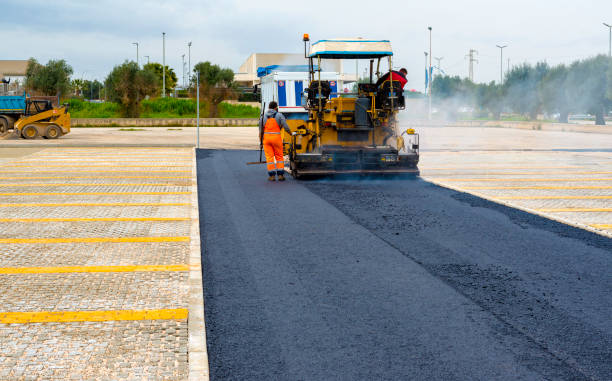 Best Asphalt Driveway Installation  in Stromsburg, NE